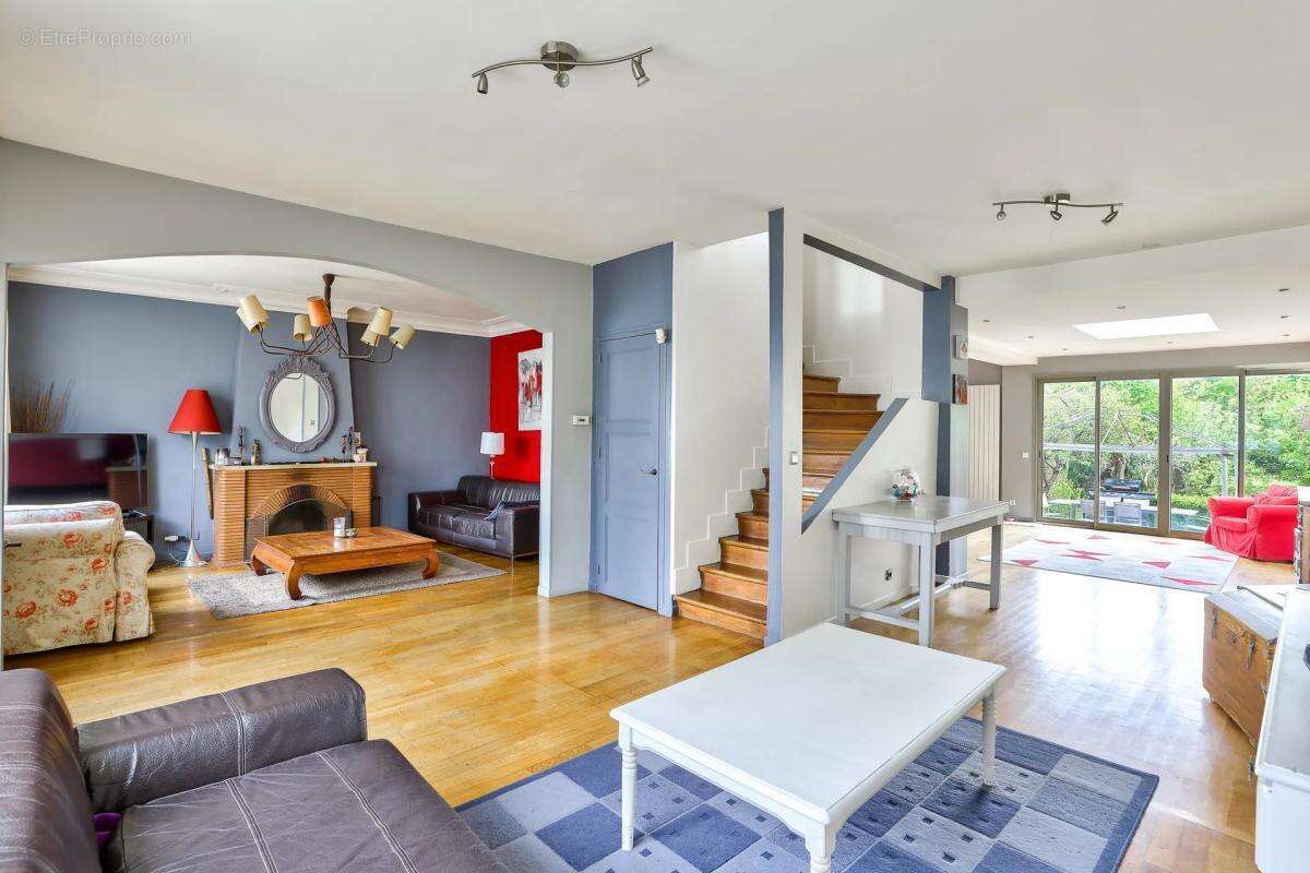 Maison à DEUIL-LA-BARRE