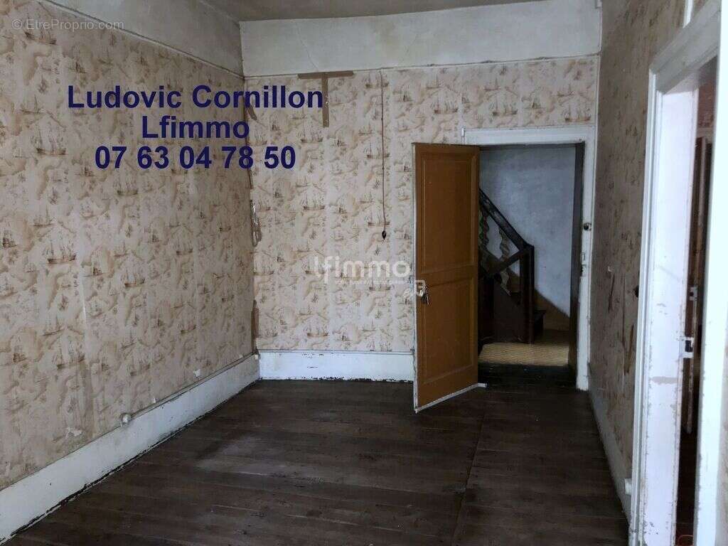 Maison à PIERRE-BUFFIERE