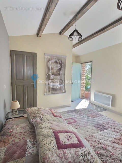 Maison à SAINT-SATURNIN-LES-APT