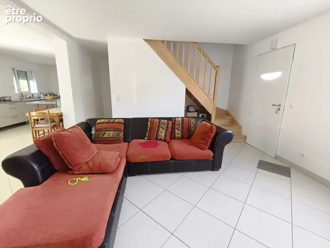 Pavillon recent 4 chambres et garage - photo 2