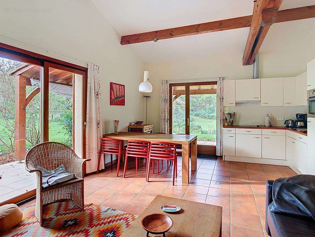 Maison à GOURDON