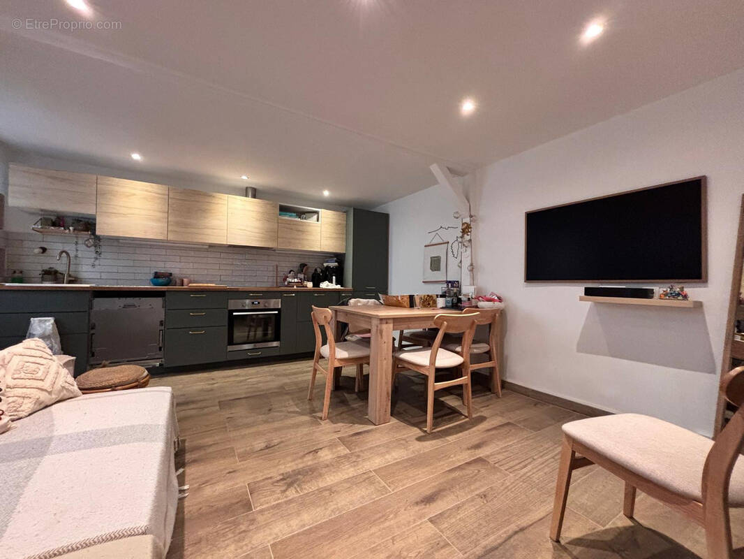 Appartement à MARSEILLE-5E