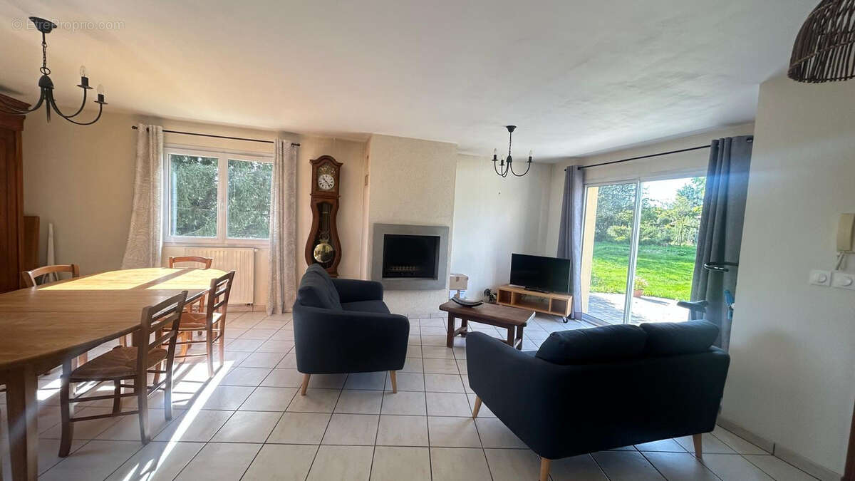 Maison à SAINT-GALMIER