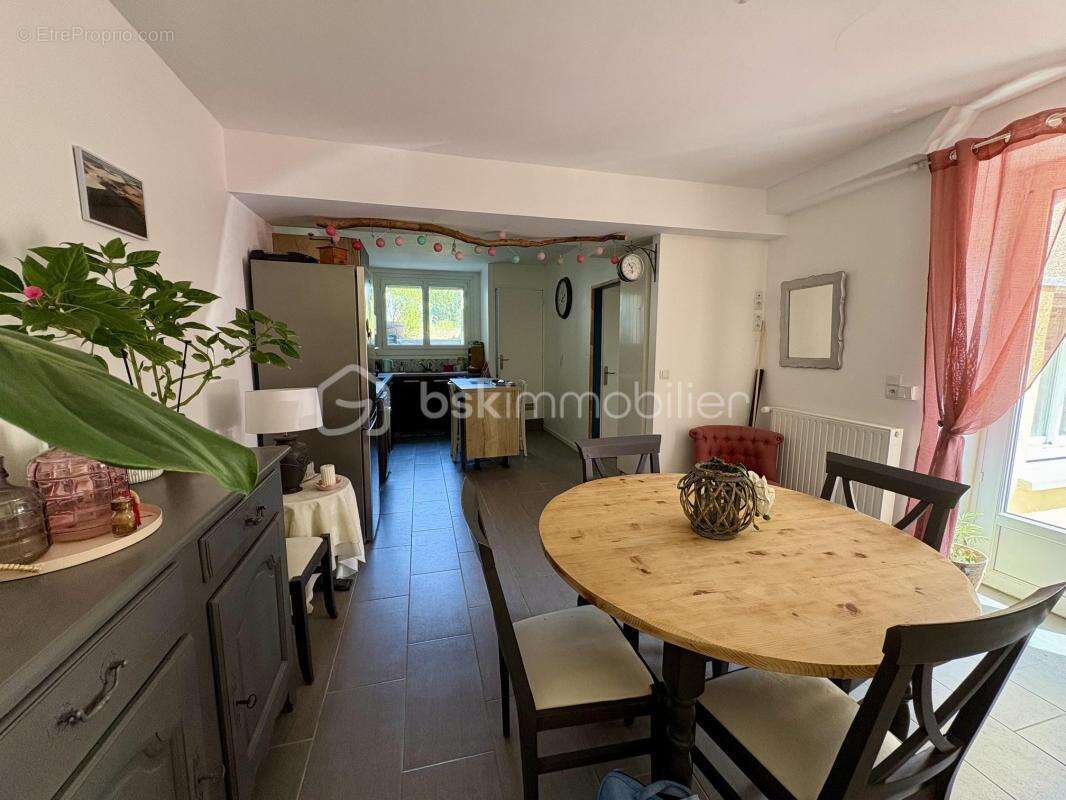 Maison pleine de charme en plein coeur de Prémartine - photo 2