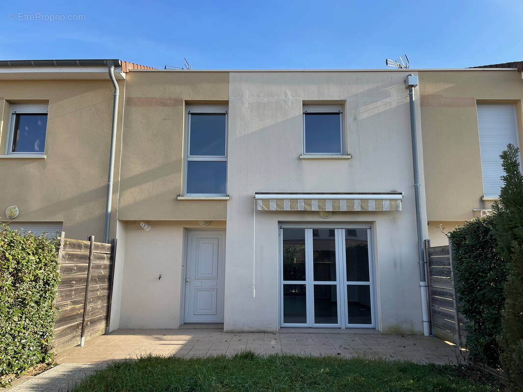 Maison à CHAMPFORGEUIL