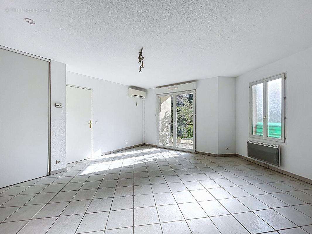 Appartement à LE LUC