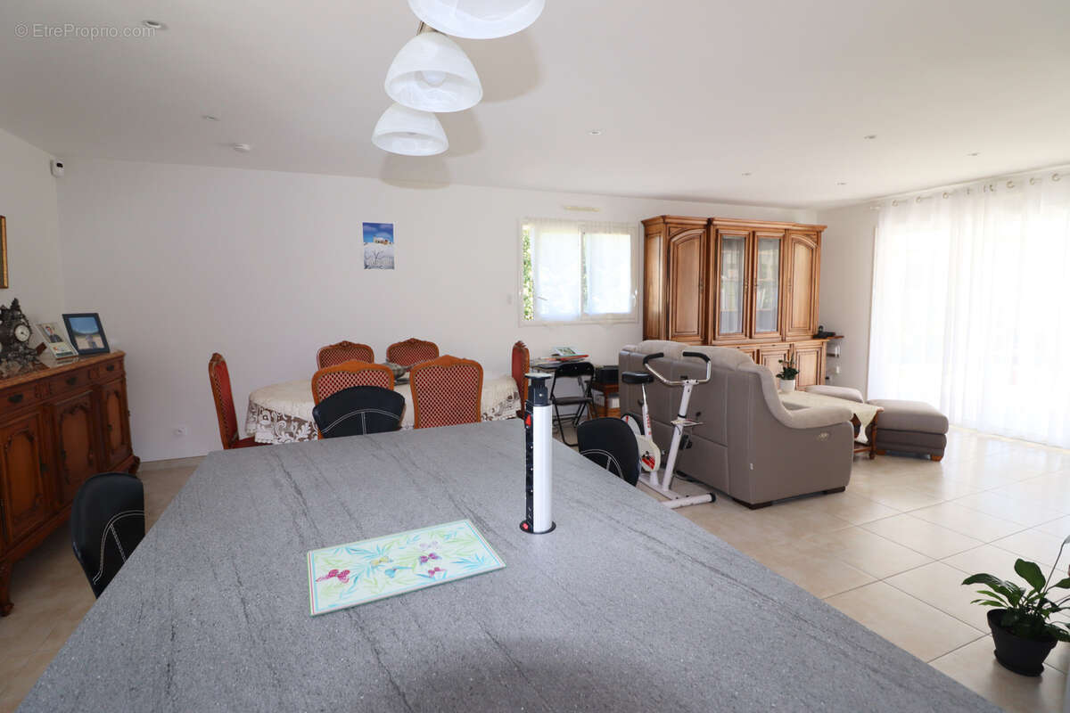 Maison à MESCHERS-SUR-GIRONDE