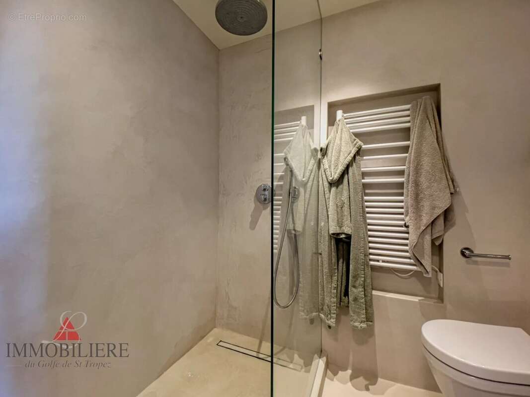 Appartement à COGOLIN