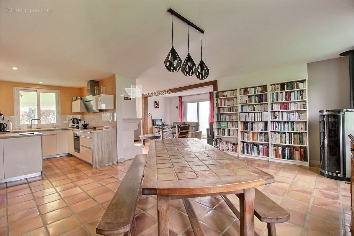 Maison à SURIN