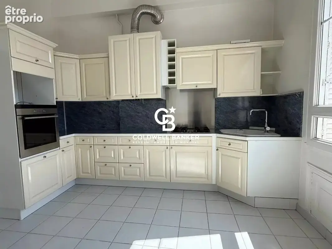 Tours hyper centre  – appartement haussmannien 5 pièces de 133 m² – ascenseur - photo 3