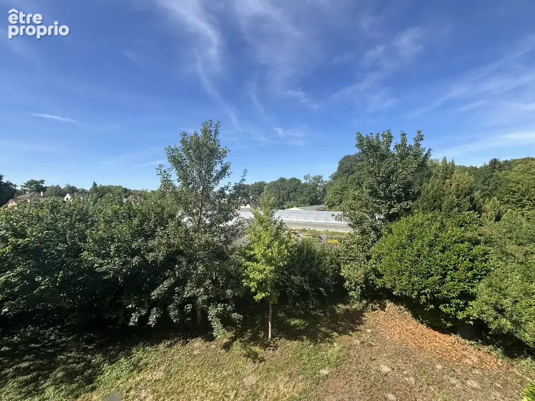 Centre-ville de Châtillon-sur-Seine (Côte-d’Or),maison de 130m2 avec terrain de 532 m2  :garage - photo 2