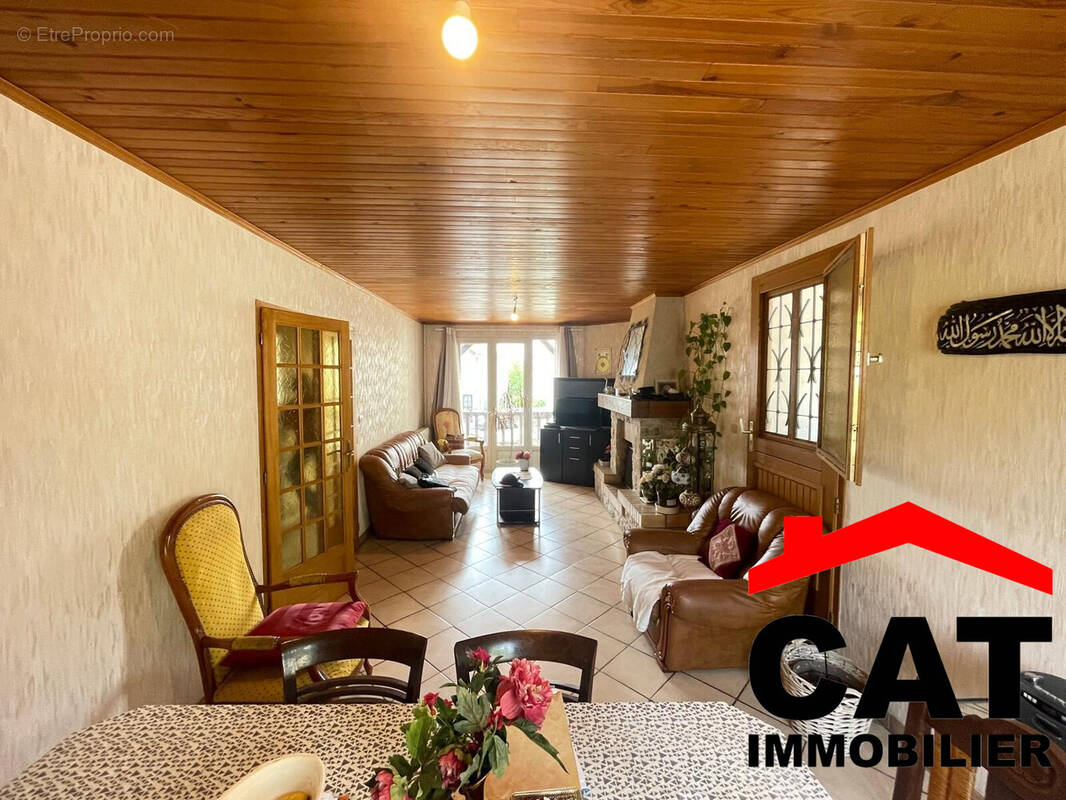 Maison à MONTEREAU-FAULT-YONNE