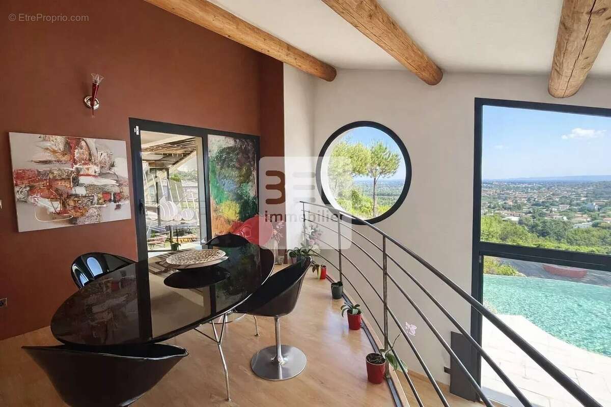 Maison à VILLENEUVE-LES-AVIGNON