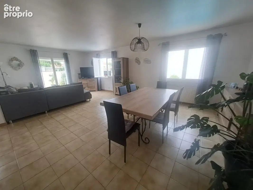 VIAS - Villa 5 pièces 135 m2 habitables avec piscine - photo 4