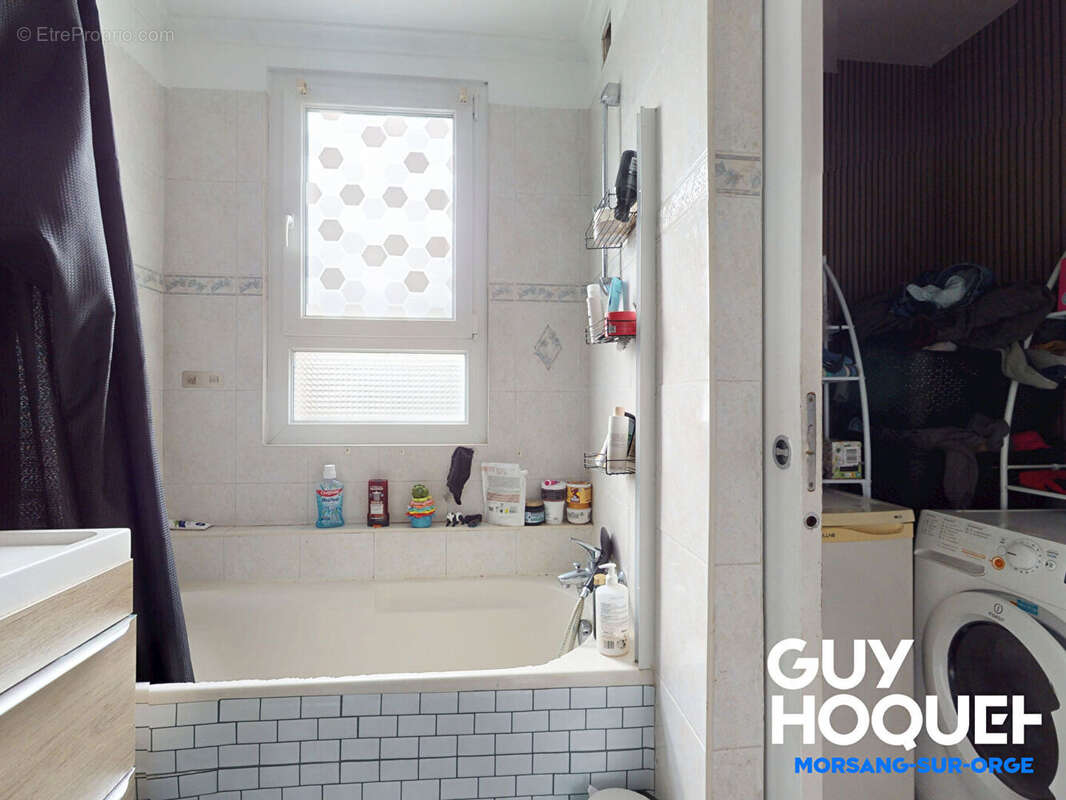 Appartement à SAINTE-GENEVIEVE-DES-BOIS