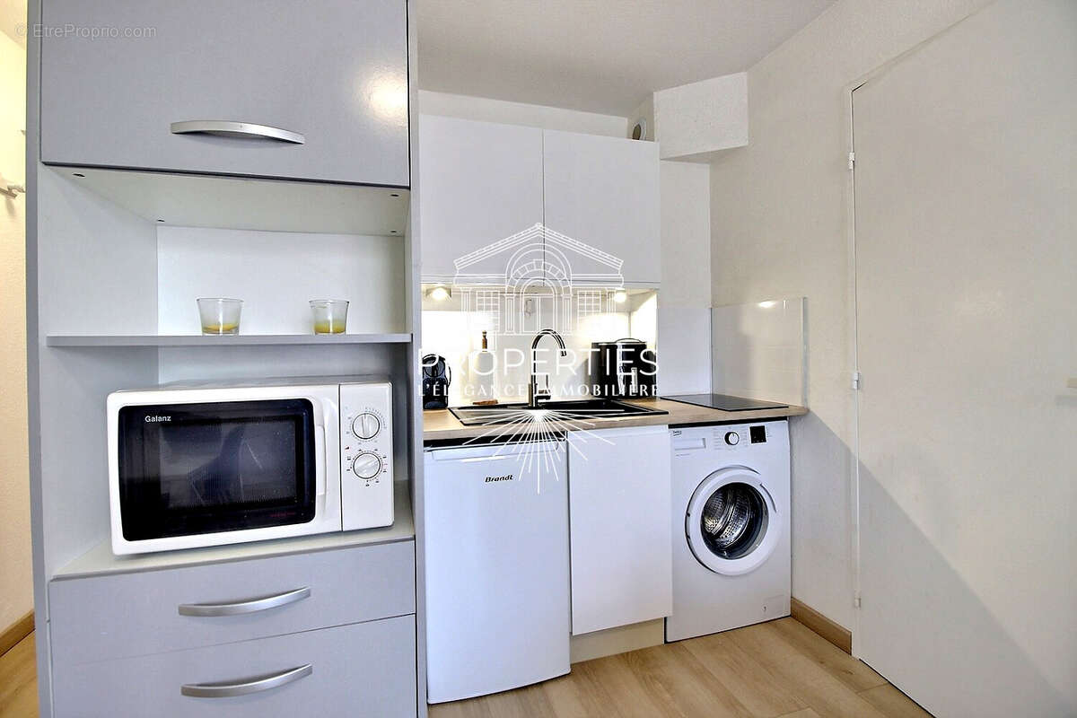 Appartement à BORMES-LES-MIMOSAS
