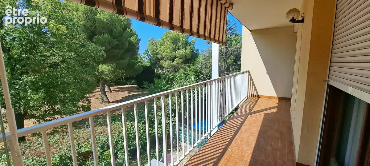 Résidence avec espaces verts. - photo 2