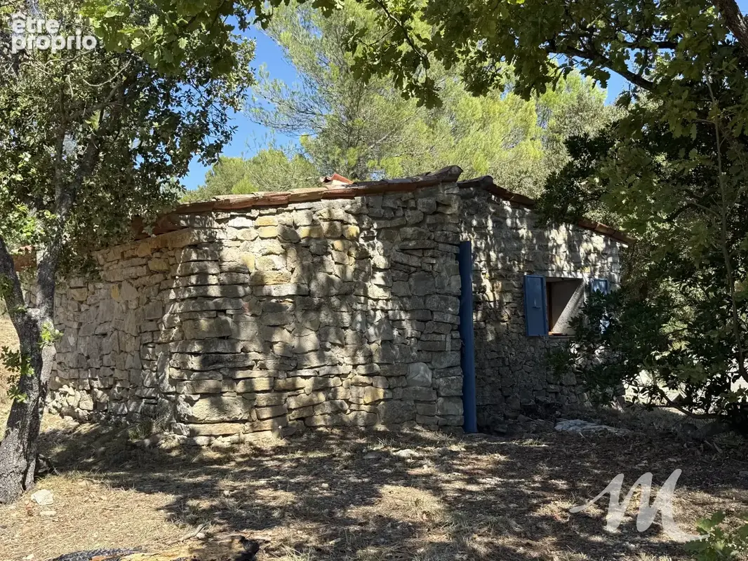 cabanon en pierres de 24 m² à Pontevès - photo 3