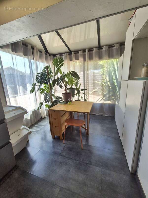 Maison à AMBARES-ET-LAGRAVE