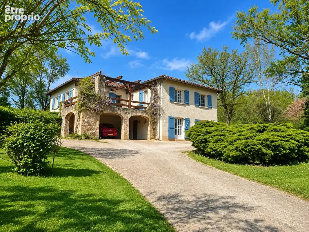 Maison à VILLEFRANCHE-DE-ROUERGUE