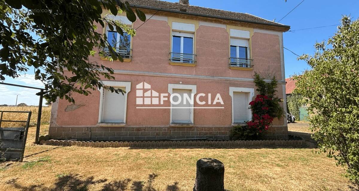 Maison à CONGE-SUR-ORNE