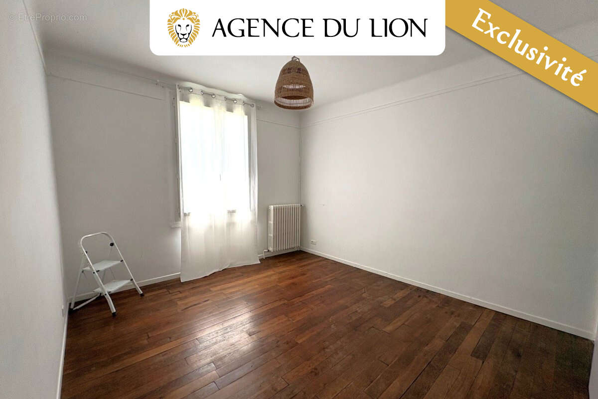 Maison à CHERISY