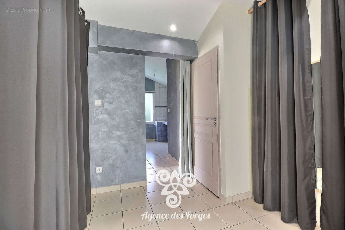 Maison à VIEILLEVIGNE