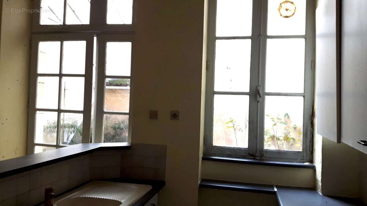 Maison à MONTMORILLON