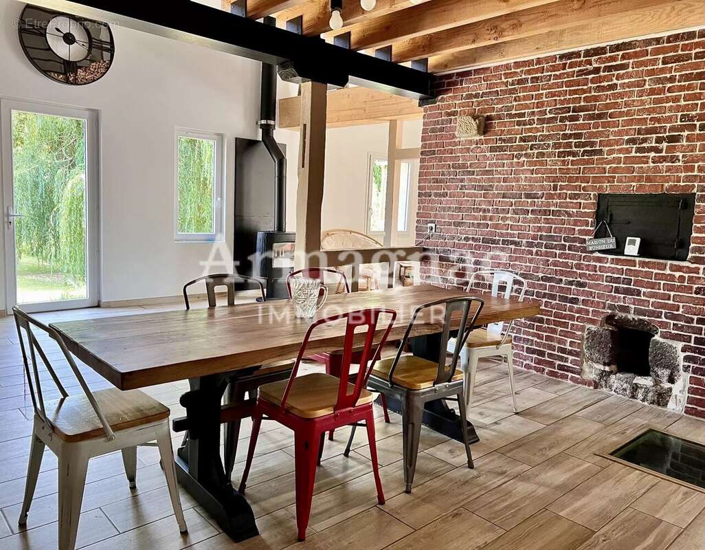 Maison à VIC-FEZENSAC