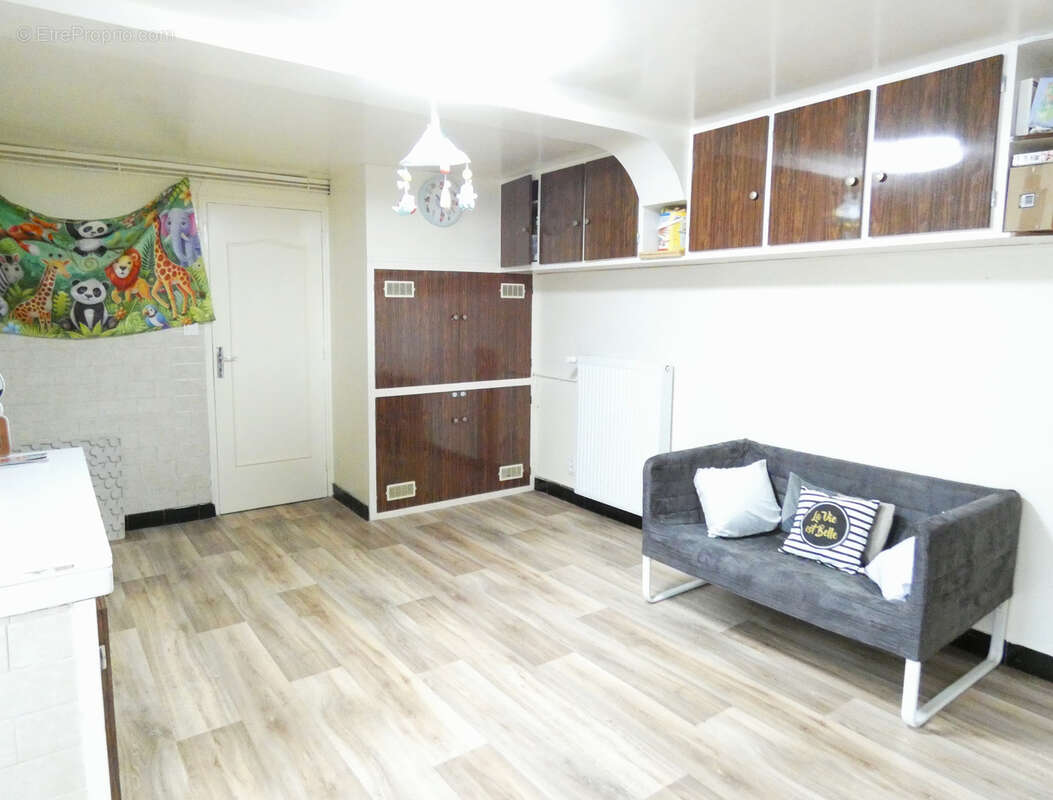 Maison à SAINT-LEON-SUR-L'ISLE