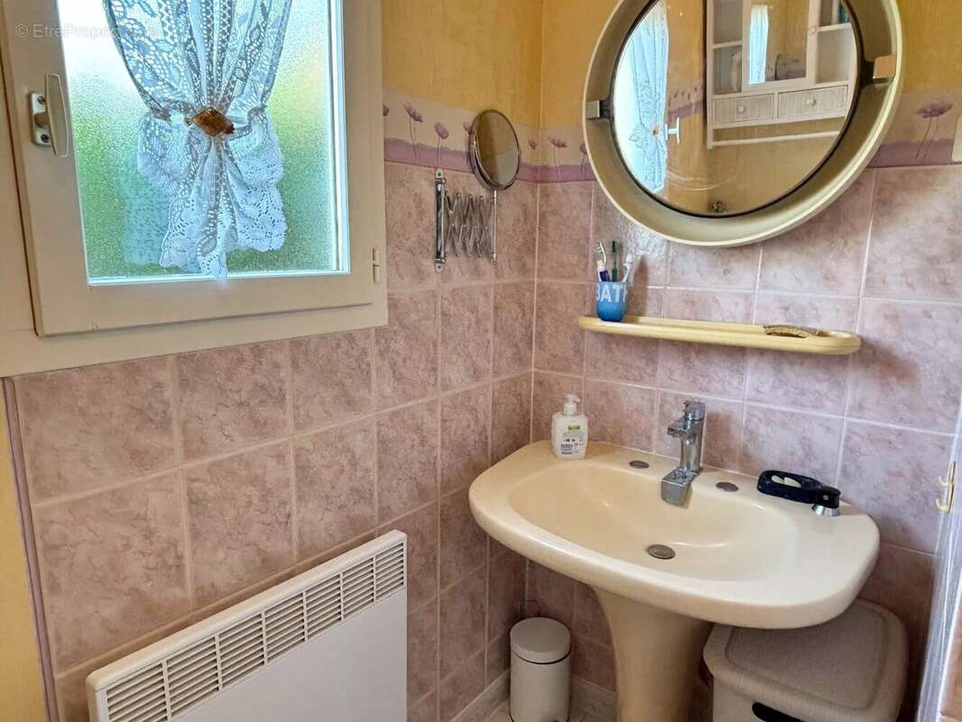 Maison à ROQUEBRUNE-SUR-ARGENS