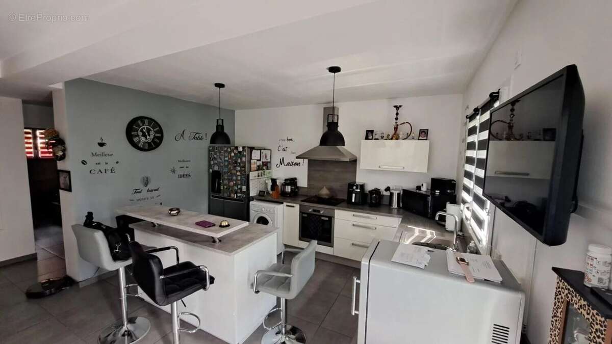 Maison à SAINT-CASSIEN