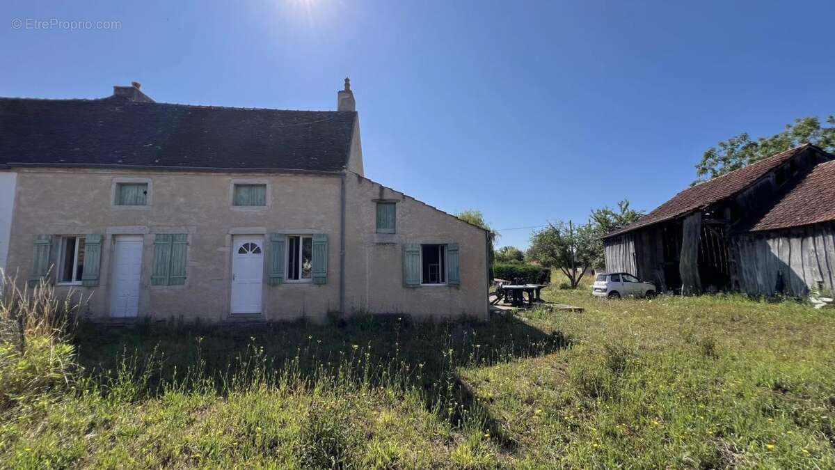 Maison à SAINT-GERVAIS-EN-VALLIERE