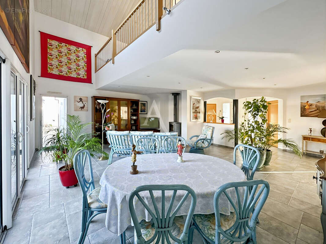 Maison contemporaine - au calme d'une impasse en centre-ville - photo 5