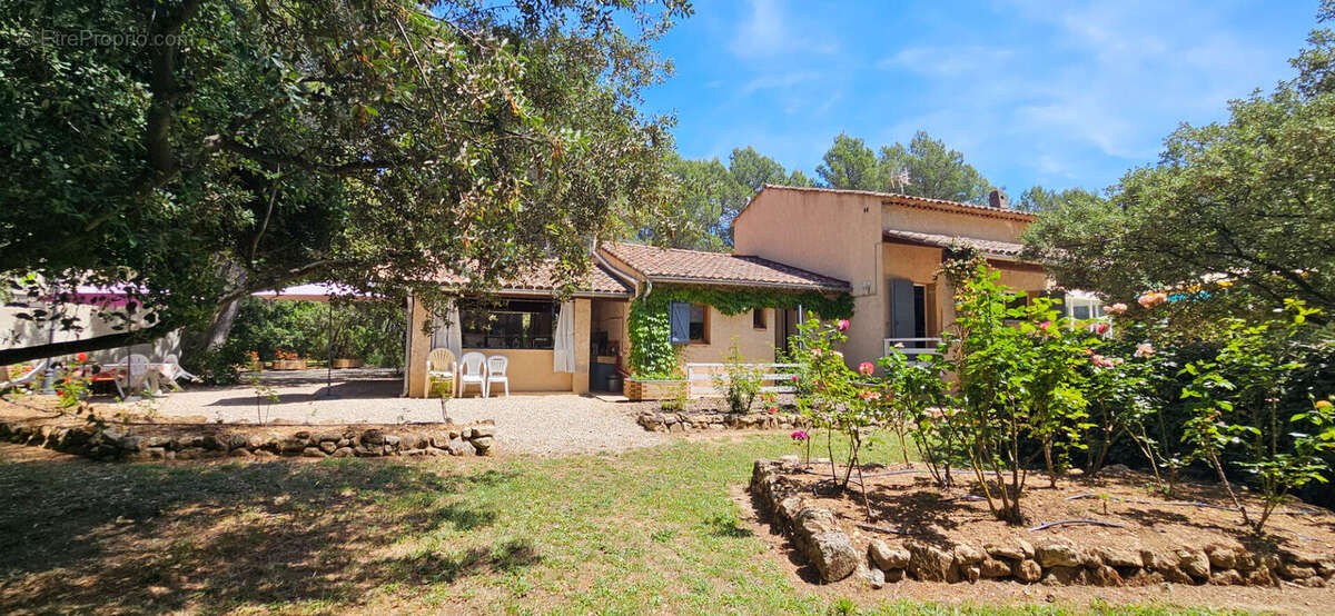Propriété de 245 m²  / Environnement naturel d'exception - photo 3