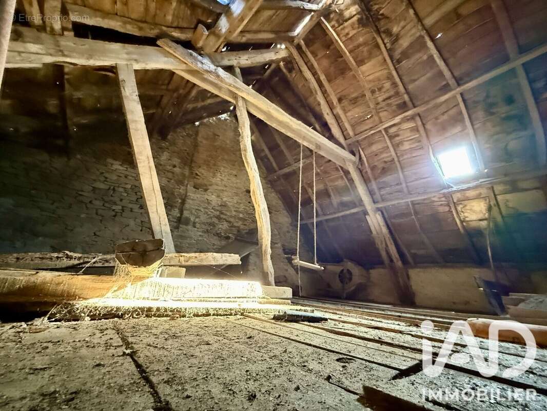 Maison 200 m² à Sauveterre-De-Rouergue  - photo 9
