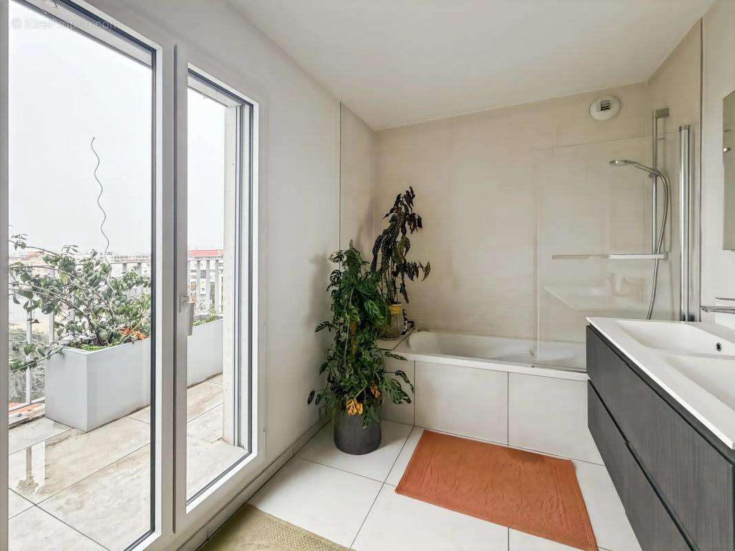 Appartement à VILLEURBANNE