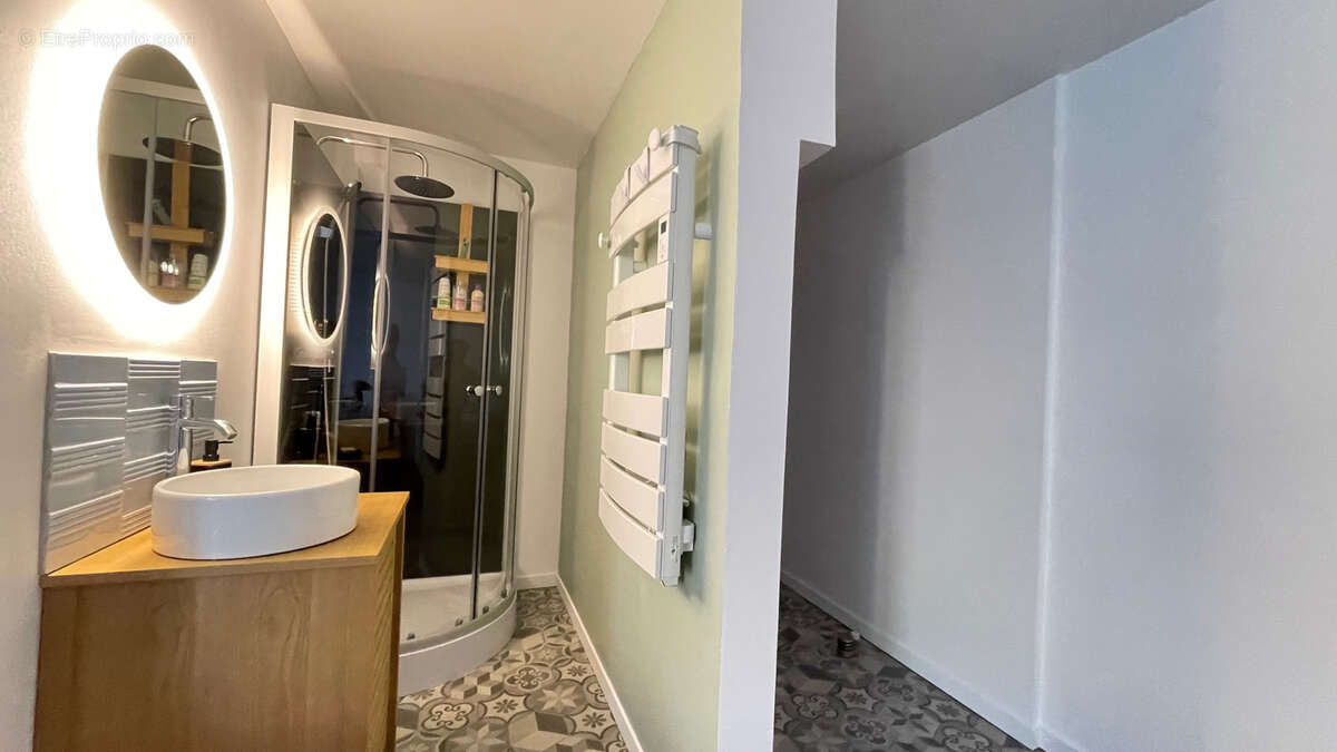 Maison à LE RELECQ-KERHUON