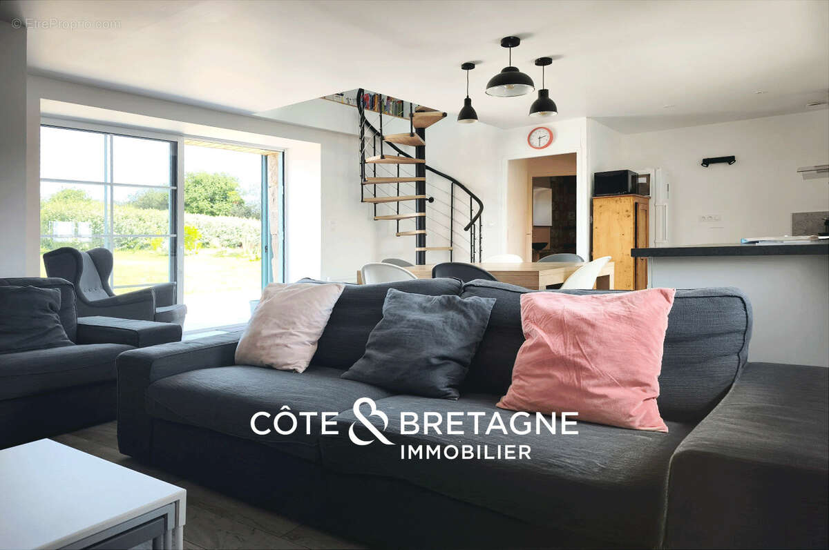 Maison à vendre à paimpol plounez   corps de ferme en pierre avec gîtes, dépendances et 15 000 m2 de terrain  - photo 8