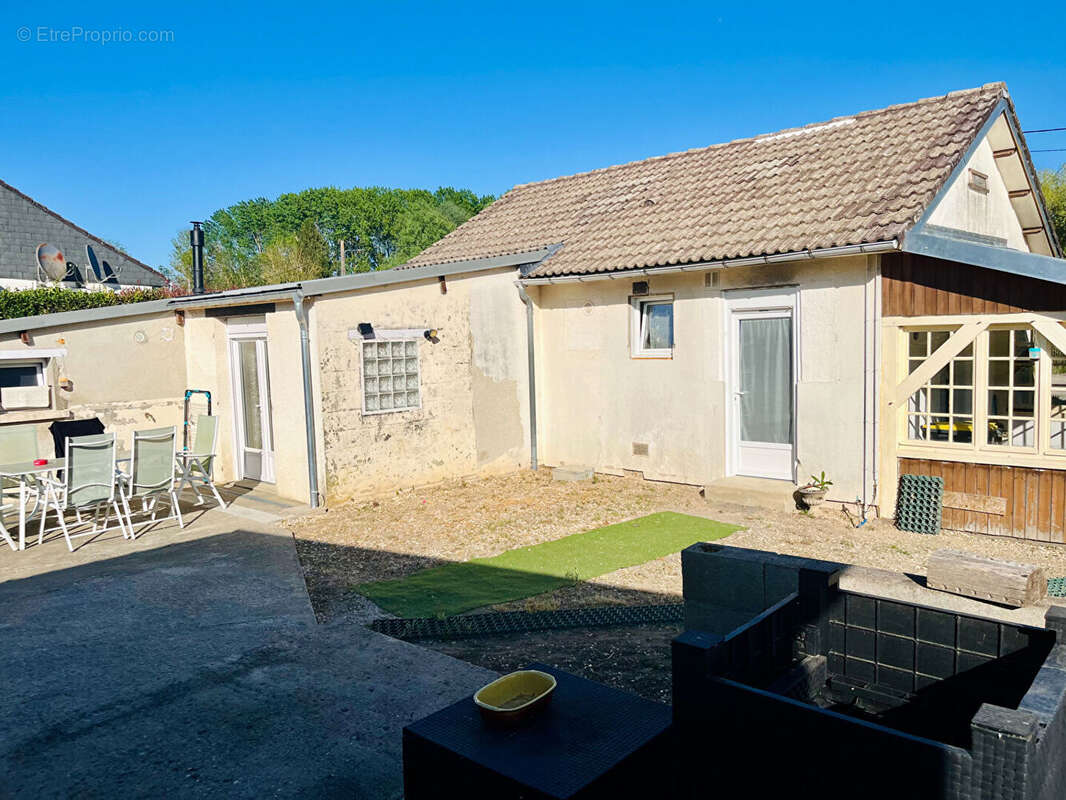 Maison à GUERCHY