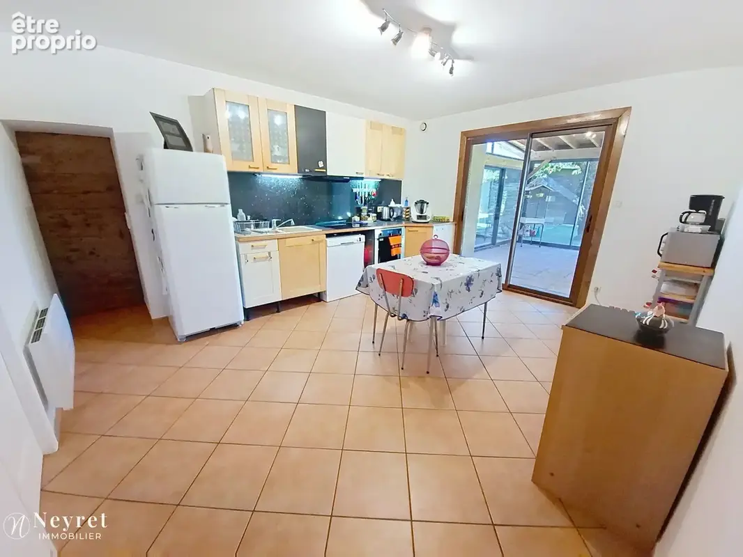 Rare, dans corps de logis du XVI e siècle, Maison de 191,64 m2, 4 chambres sur 832 m2 clos et arboré - photo 9