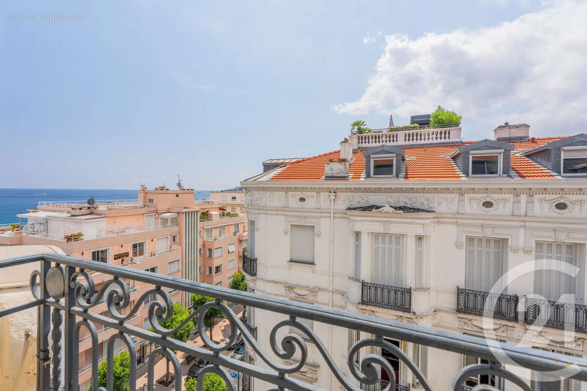Appartement 82 m² à Menton  - photo 18