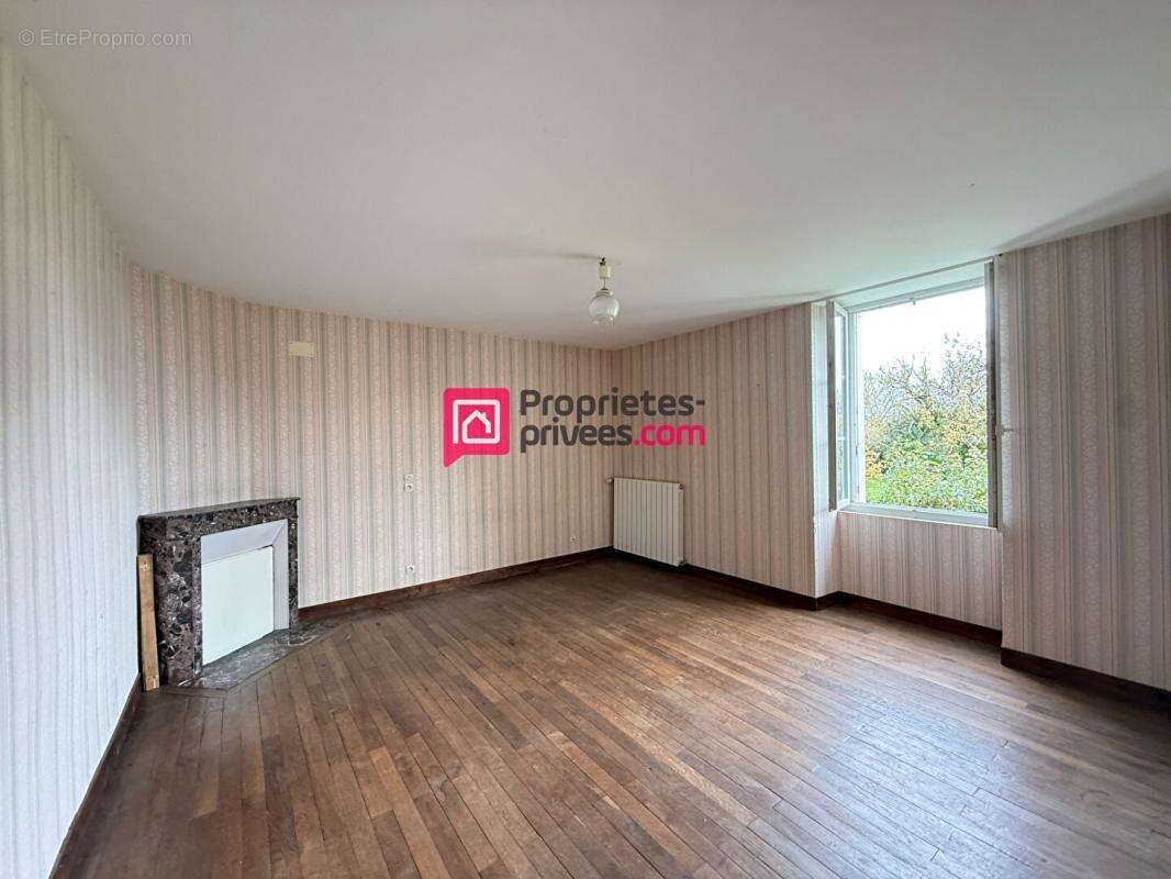 Maison - 15MN Sainte Maure De Touraine - Terrain 7800m2 - photo 4