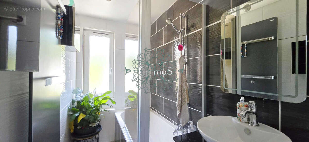 Maison de ville rénovée avec possibilité de revenus complémentaires - Beauvais - photo 5