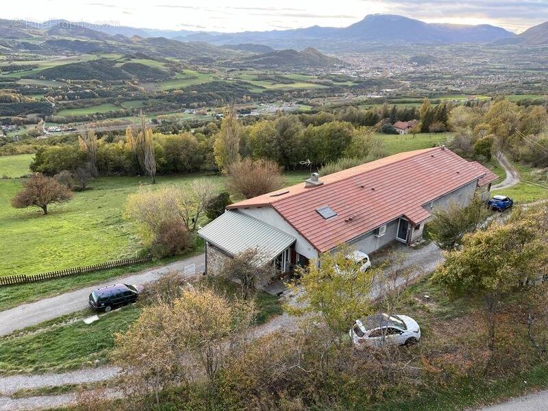Appartement à LA ROCHETTE