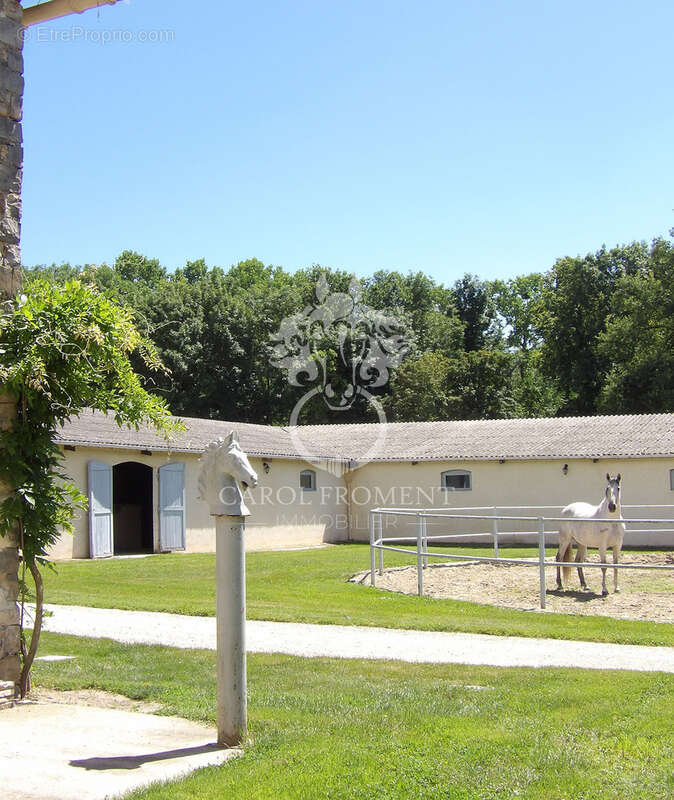 Maison à FONTENAY-LES-BRIIS