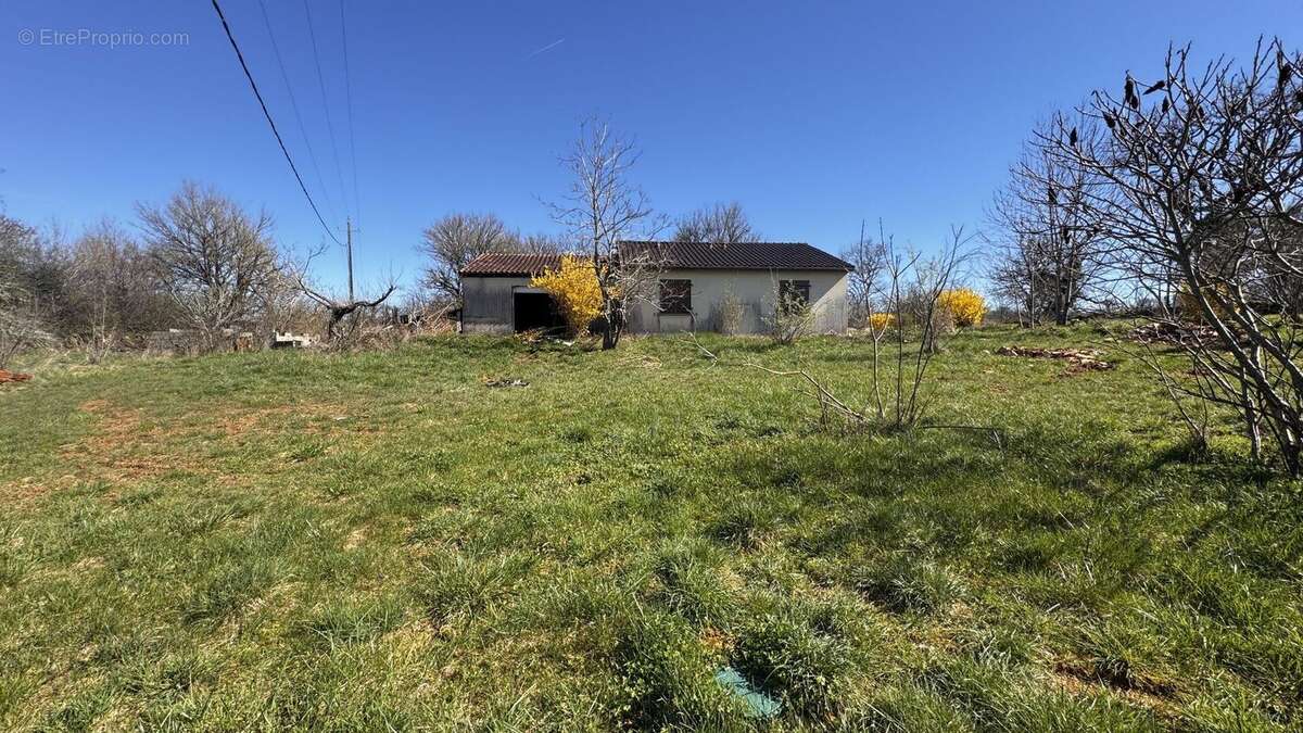 Maison de plain pied  à finir dans un bel environement - photo 11