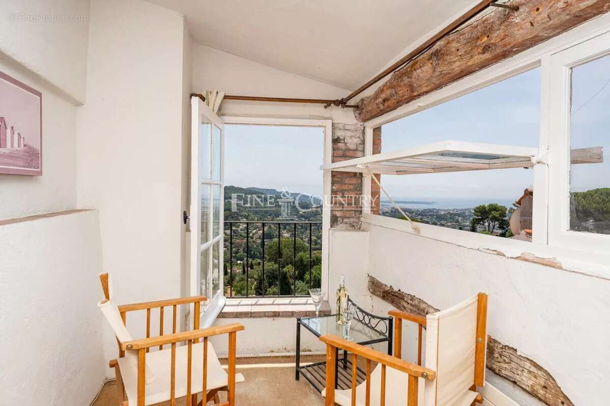 À vendre – Coeur de MOUGINS VILLAGE - Ensemble unique de deux maisons avec vue mer - photo 36