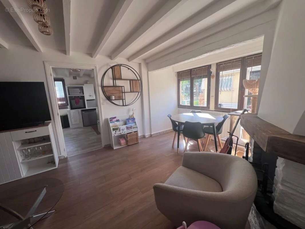Maison À Vendre 4 pièces 80 m² au sol - photo 2