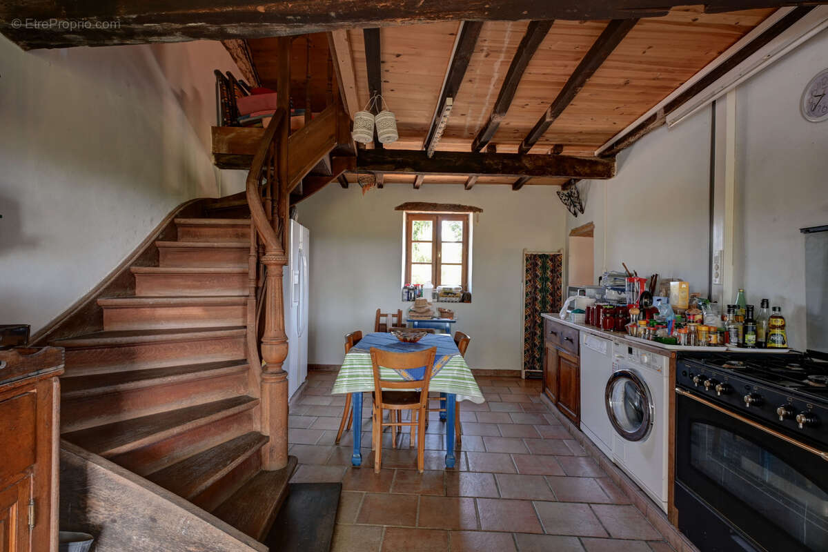 Maison à LAROQUE-TIMBAUT